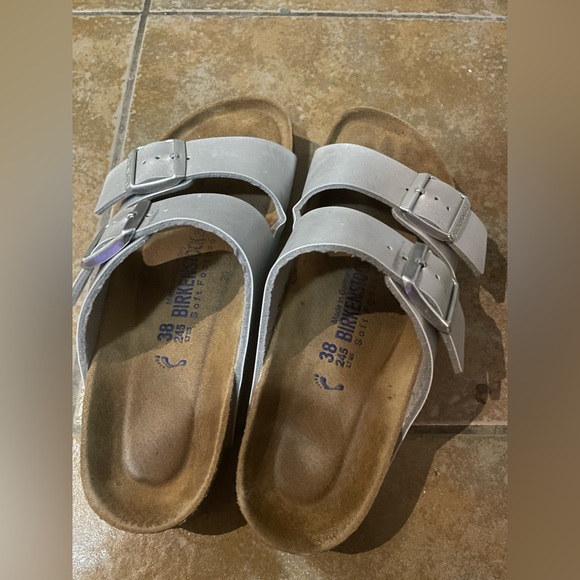 Sold - Picture 3 of 4